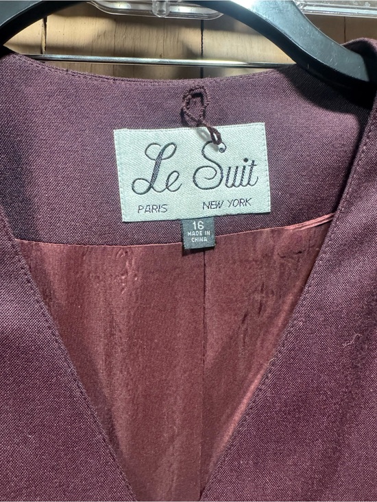 Le Suit Jackets & Blazers - NWT VINTAGE Le Suit Burgundy Women's Skirt Suit, Blazer Jacket and Skirt (16)